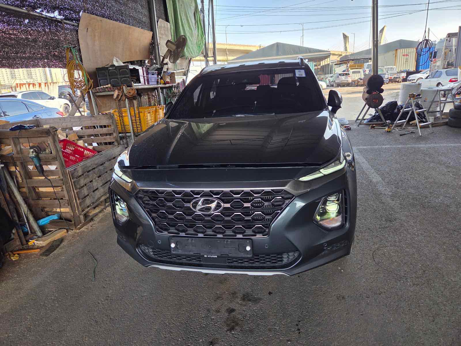 Hyundai Santa Fe, внесен от Prestige Motors